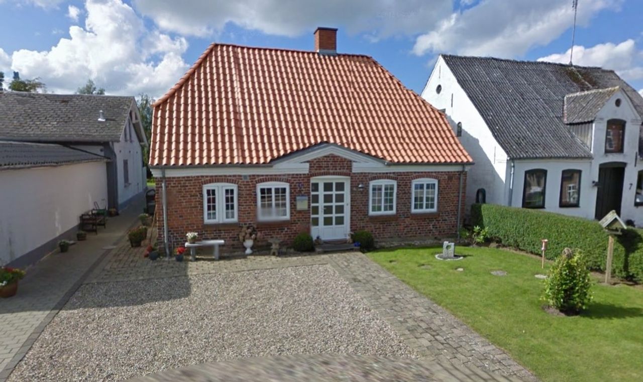 image 01